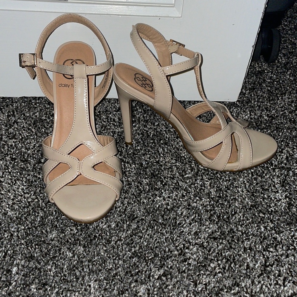 Daisy Fuentes Nude High Heels